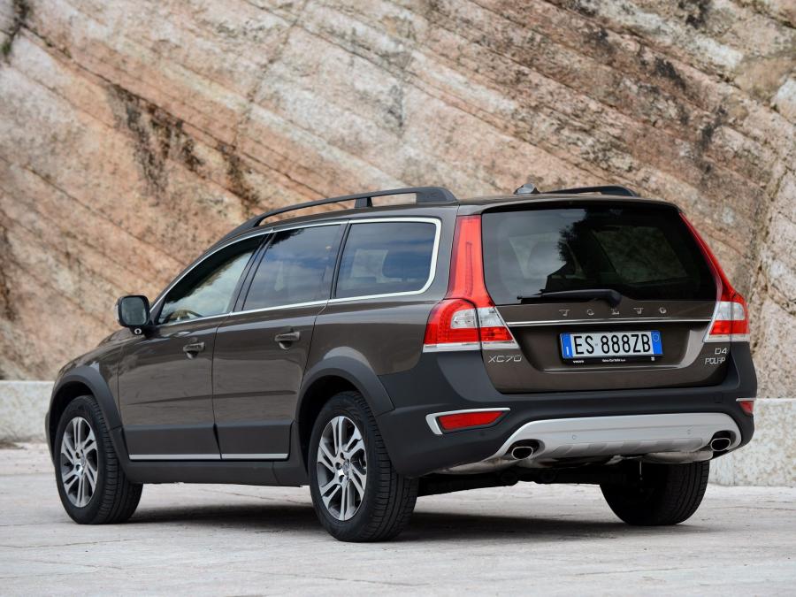  Volvo XC70 D4 Polar 2014 года  (фото 18 из 18)